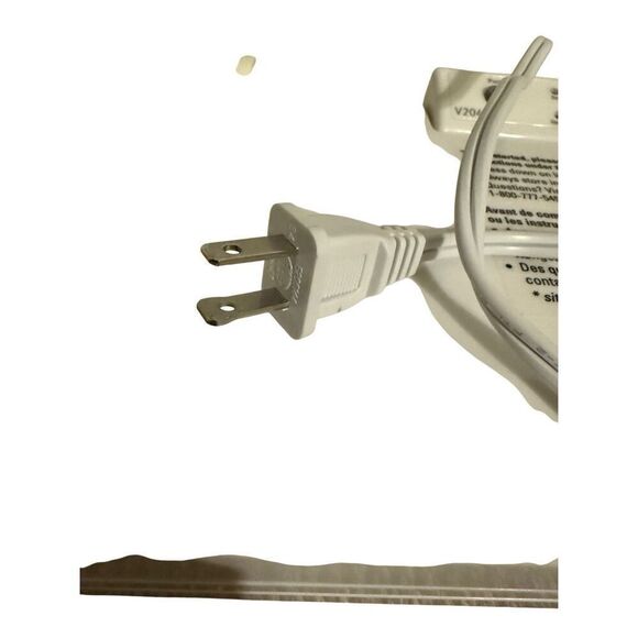 FoodSaver V2040 Bag Sealer 120V with Vacuum Sealer Bags - Picture 8 of 9